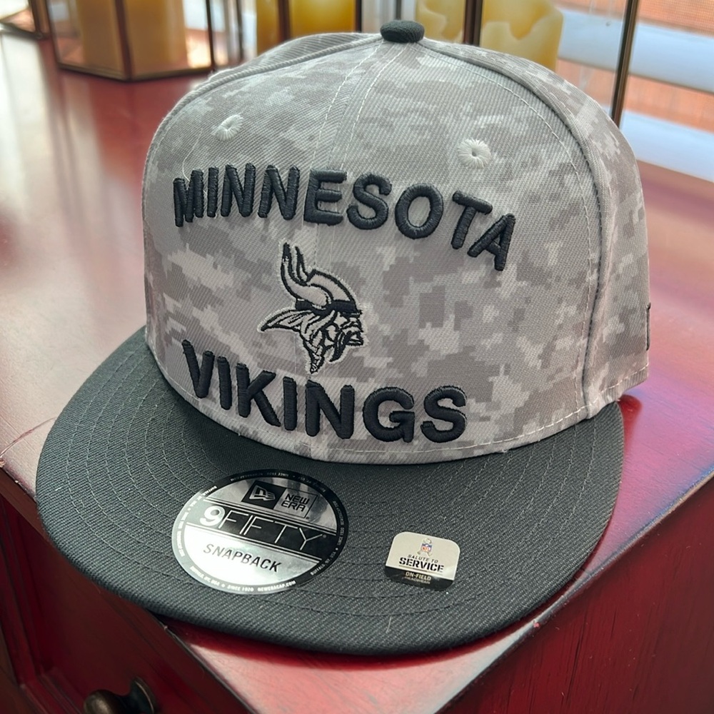New Era 9Fifty Minnesota Vikings Salute to Service Snapback flat bill hat